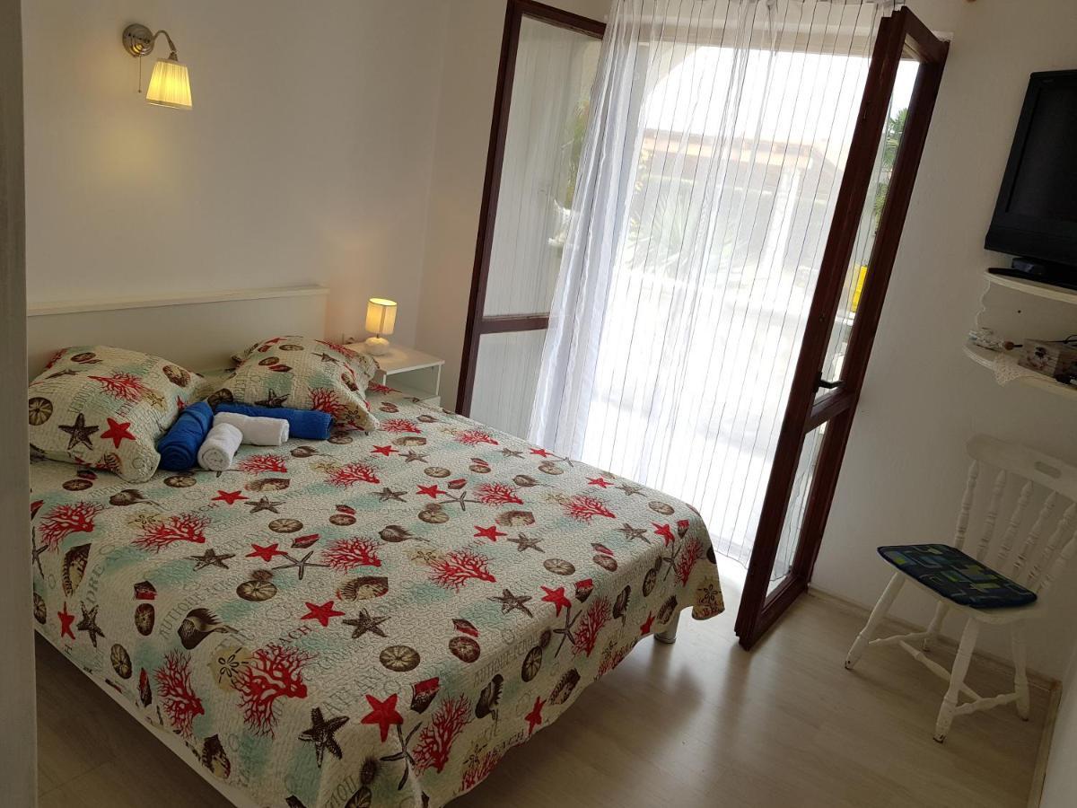 Apartments Dora And Tonka Krk Porat  Eksteriør billede