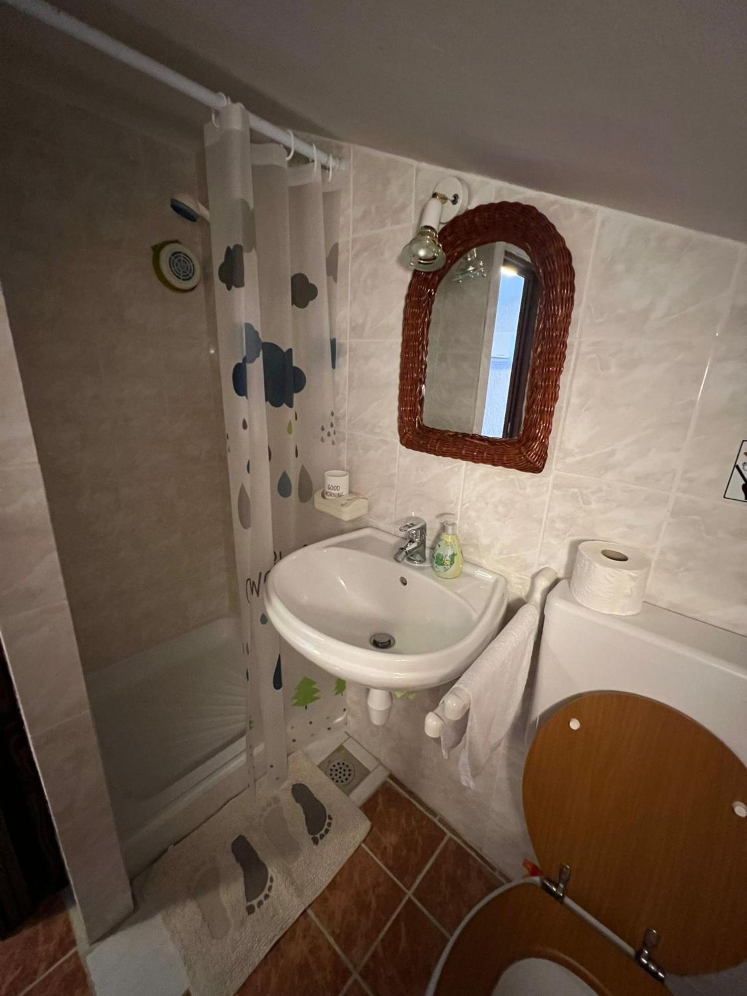 Apartments Dora And Tonka Krk Porat  Eksteriør billede